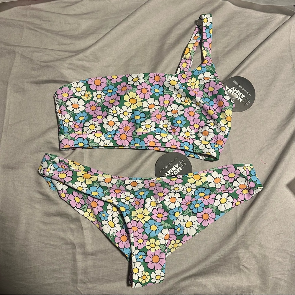 Moana Bikini Floral Design - Picture 3 of 7